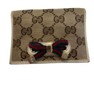 GUCCI Sherry Line Women’s Card Holder / Compact Wallet Green & Red Bow W/ COA